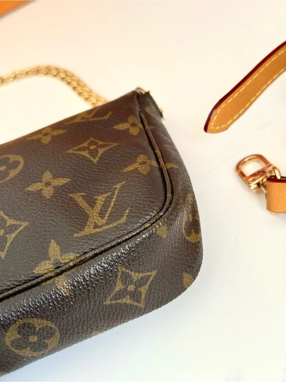 Louis Vuitton Pochette Accessories Monogram 🌟 - Picture 11 of 15